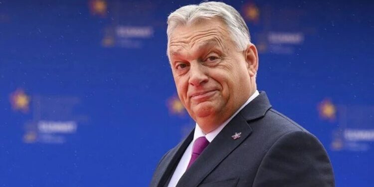 Орбан заявив про можливе прослуховування Сійярто і доручив розслідування