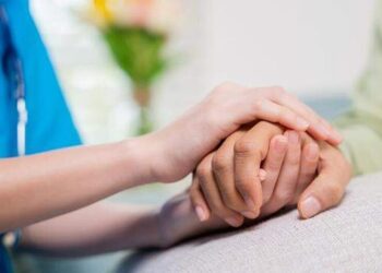 Іспанка пішла з життя через евтаназію після тривалої боротьби у суді з батьком