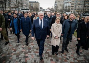 Голови дипломатії ЄС і України у роковини Бучанської різанини підтвердили відданість забезпеченню відповідальності рф