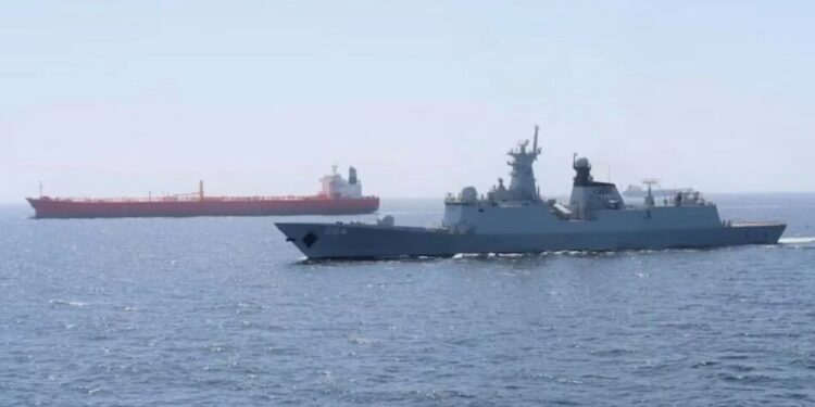 Іран дозволив 20 пакистанським кораблям пройти через Ормузьку протоку