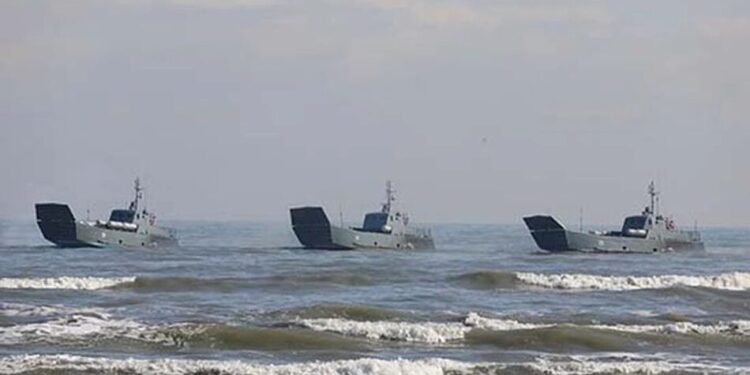 рф майже не виводить кораблі в Чорне та Азовське моря — ВМС ЗСУ