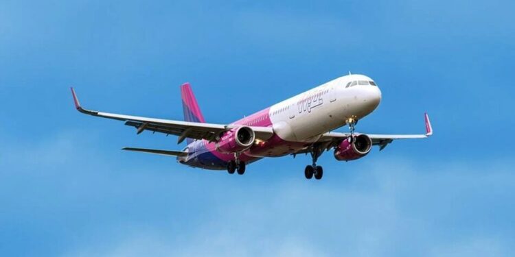 Wizz Air оголосила про підготовку до повернення в Україну, шукають пілотів