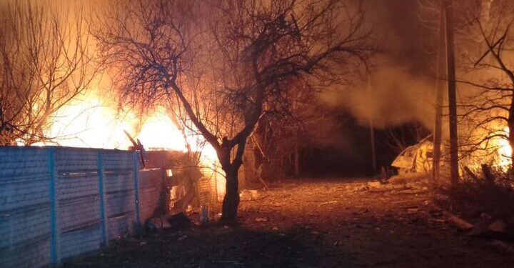 росія вдарила вісьмома авіабомбами по Дружківці – є поранені, виникли пожежі