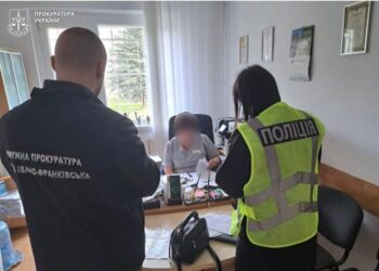 Лікували немовлят "на папері" – ексдиректорка отримала підозру за схему на 1,5 млн грн у перинатальному центрі