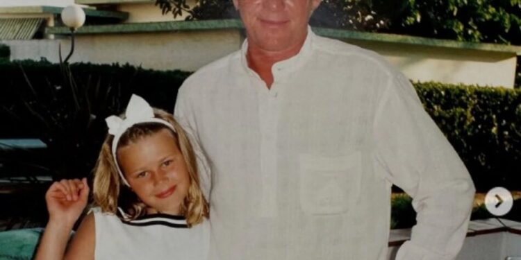 Зірка "Кухні" Катерина Кузнєцова публічно привітала зіркового батька з днем народження