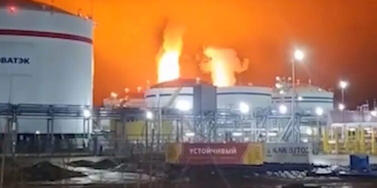 росія заявила про одну із наймасованіших атак українських дронів за ніч