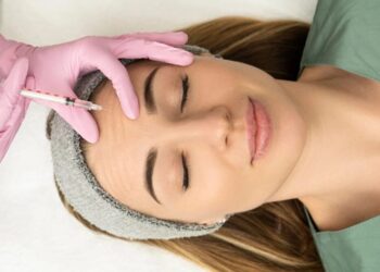 У Франції засудили українку за "нелегальні" ін'єкції ботоксу в підсобному приміщенні салону краси