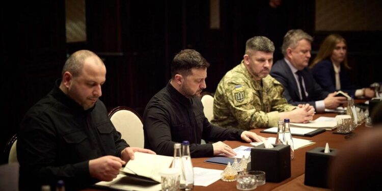 "Є чітке розуміння, як можна зміцнити захист неба": Зеленський розкрив деталі роботи українських експертів в ОАЕ