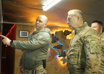 Сирський їздив до наступального угруповання на Південь – каже, звільнено до 470 кв. км, у рф 11 тис. втрат