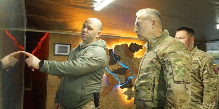 Сирський їздив до наступального угруповання на Південь – каже, звільнено до 470 кв. км, у рф 11 тис. втрат