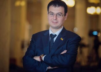 Партія Гетманцева, Кіма, Терехова та Вілкула обійшла "Слугу Народу" за результатами опитування СОЦИС