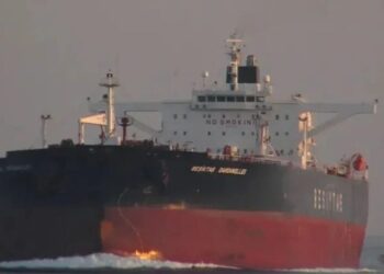 У Чорному морі уражено танкер, завантажений нафтою з росії – турецький міністр