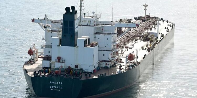 Капітана танкера з "тіньового флоту" рф засудили у Франції до року ув’язнення