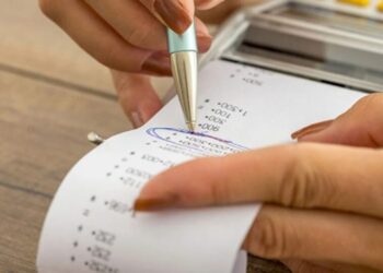 Фейкові чеки замість справжніх – податківці викрили схему у мережі роздрібної торгівлі м’ясом