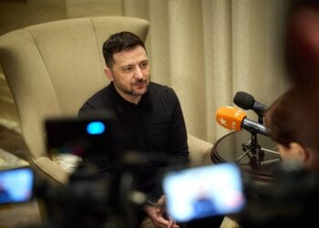 Зеленський: Україна щодня говорить з американцями і працює над тим, щоб мирні переговори були – будь-де