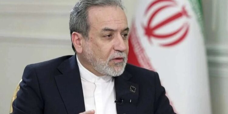 Ормузька протока відкрита для росії, Китаю, Індії – голова МЗС Ірану