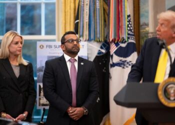 Пов'язані з Іраном хакери зламали пошту директора ФБР