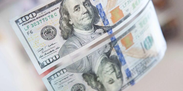 Bloomberg дізналося, на скільки Україні може вистачити коштів на покриття витрат на тлі гальмування допомоги