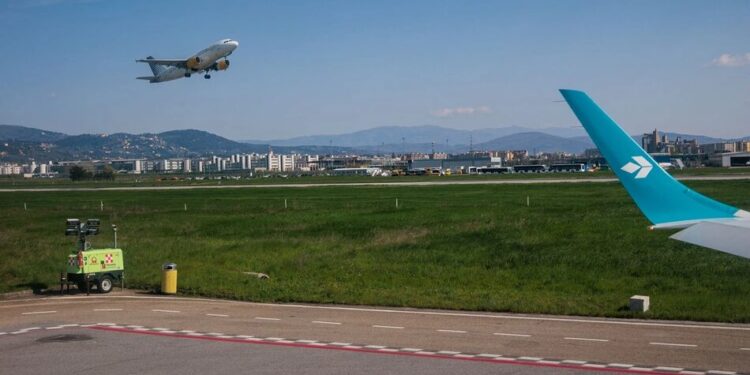 В Італії встановлюють ліміти на авіапаливо в деяких аеропортах через дефіцит поставок