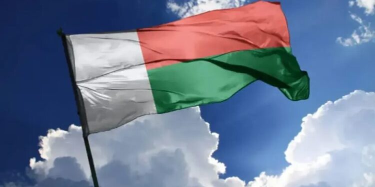 путін постачає військову техніку на Мадагаскар для розширення впливу в Африці – Bloomberg