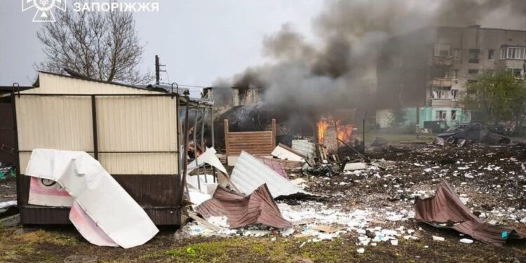 Ворог завдав авіаудару по Запоріжжю, сім людей травмовані