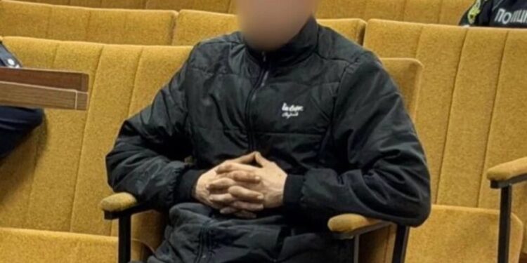 На Харківщині 19-річний юнак зґвалтував 13-річну падчерку свого дядька