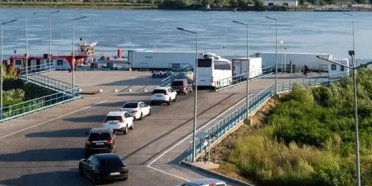 На українсько-румунському кордоні тимчасово обмежать роботу поромної переправи