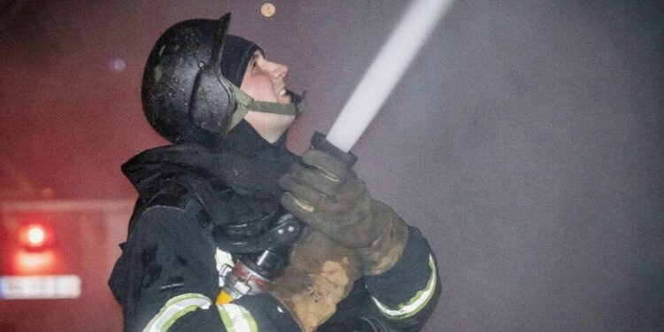 Хмельницький зазнав повторної атаки рф, сталася пожежа на підприємстві