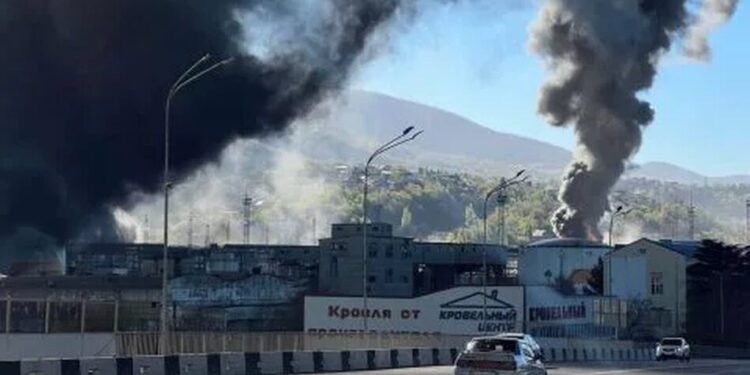 Розлив нафти на НПЗ в туапсе зупинили, але ризики для екології залишаються