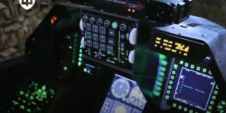 Україна отримала рідкісні мобільні тренажери для винищувачів F-16