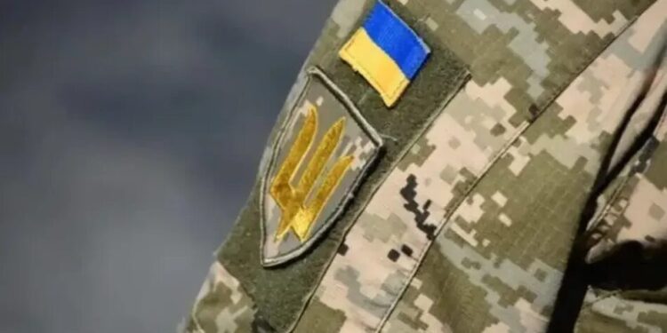 Чи можна цивільним носити військову форму – роз'яснення Міноборони