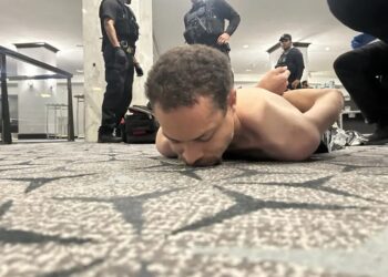 Чоловіка, що відкрив стрілянину на гала-вечері у Вашингтоні, обвинувачують у замаху на Трампа