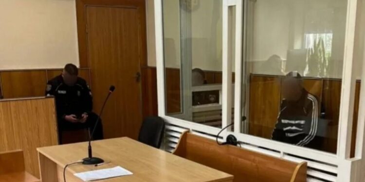 На Одещині чоловіка засудили до 10 років за зґвалтування неповнолітньої