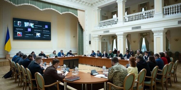 Свириденко разом із міністрами зустрілась із керівниками комітетів Ради. Визначили перелік термінових законопроєктів