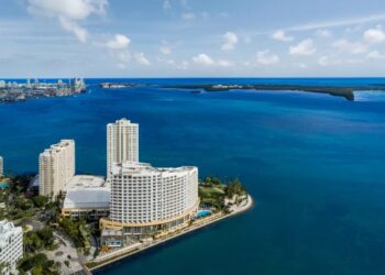 У Маямі підірвуть 23-поверховий готель на штучному острові Брікелл-Кі