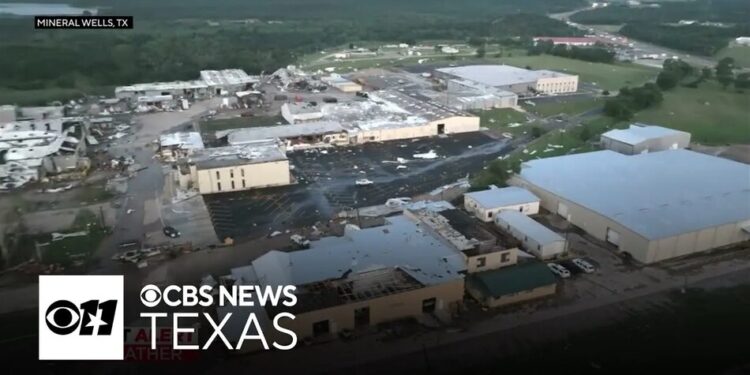 Потужний шторм обрушився на північ Техасу в США, є постраждалі