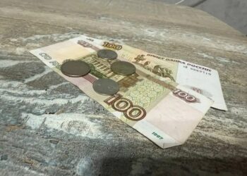 Економіка рф стрімко погіршується через податки, санкції та закриття бізнесів – розвідка