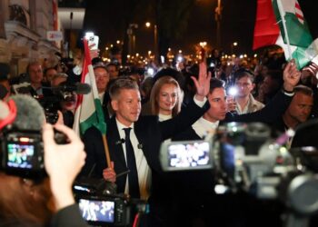 "Угорщина сьогодні увійшла в історію": Мадяр закликав уряд Орбана до негайної відставки