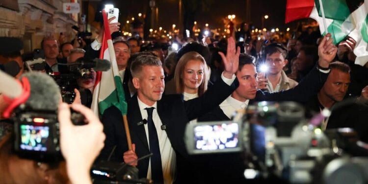 "Угорщина сьогодні увійшла в історію": Мадяр закликав уряд Орбана до негайної відставки