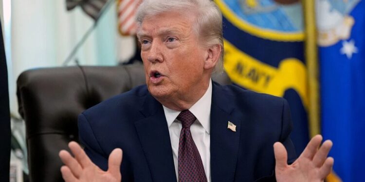 Трамп заявив, що Іран попросив про припинення вогню