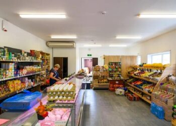 Виручка "магазинів для бідних" у росії зросла на 67 відсотків за рік – розвідка