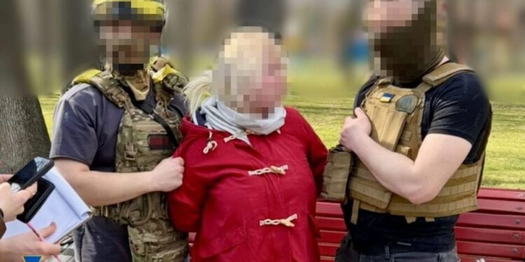 СБУ затримала агентку рф за онлайн-коригування ударів по Харкову