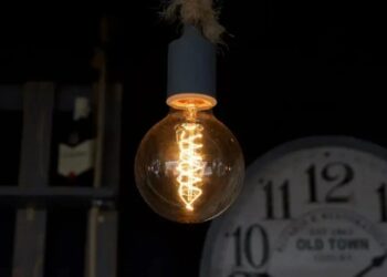 Енергетики відновили світло для 5 тисяч абонентів у Дніпровському районі Києва