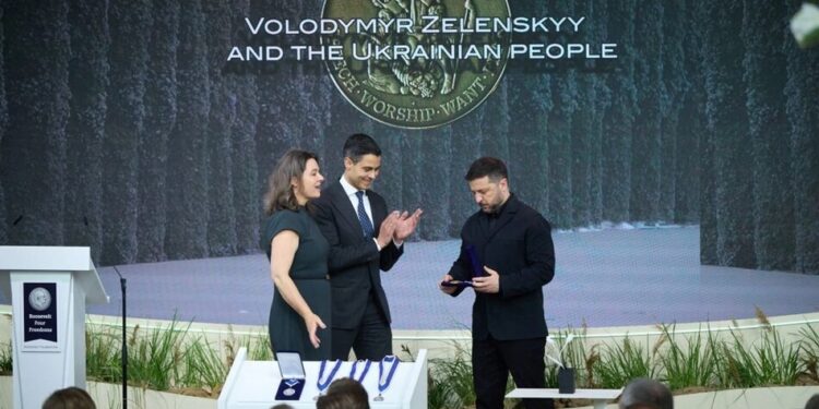 Зеленський отримав у Нідерландах нагороду "Чотири свободи"