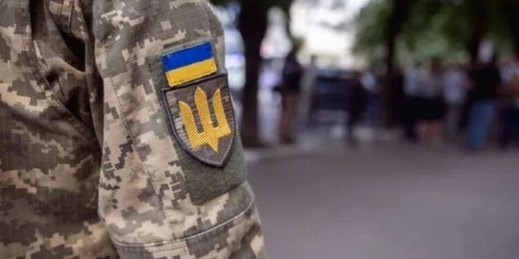 Під Києвом співробітників ТЦК, ймовірно, піймали на хабарі. В обласному ТЦК кажуть, що розпочали службове розслідування