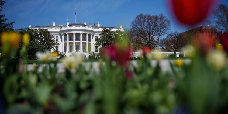 Білий дім заявив, що немає "нічого остаточного" щодо переговорів з Іраном на тлі планів на зустріч 10 квітня