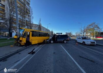 Смертельна ДТП з маршруткою в Одесі: військовому повідомили про підозру та відправили під варту