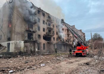 Окупанти скинули півторатонну авіабомбу на Слов'янськ, п'ять людей поранені