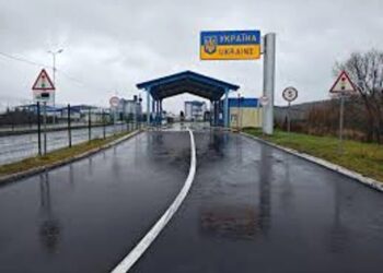 Біля пункту пропуску "Рава-Руська" на кордоні з Польщею розпочнуть ремонт дороги – можливі затримки