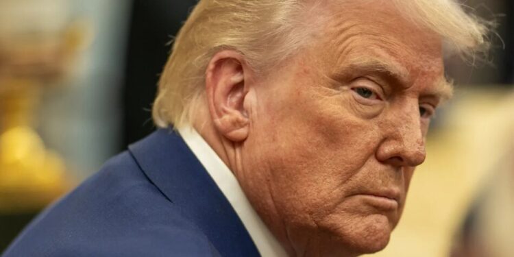 Трамп доручив помічникам підготуватися до тривалої блокади Ірану – WSJ